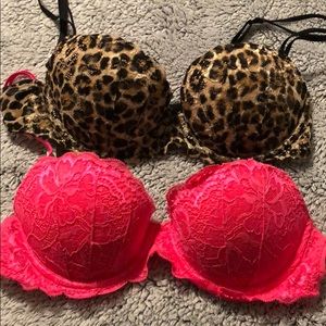 Set of 2 Victoria’s Secret Pink Lace Bras